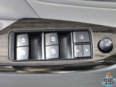 Used 2018 Toyota Sienna XLE Premium FWD image 14