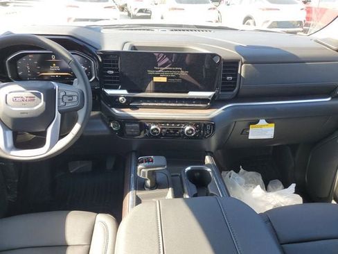 New 2026 GMC Sierra 1500 SLT AWD/4WD image 16