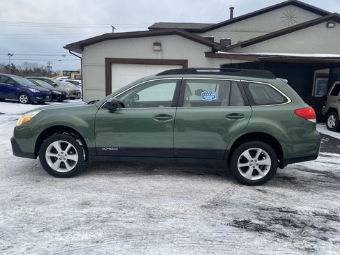Used 2014 Subaru Outback 2.5i w/ Alloy Wheel Package image 8