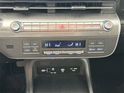 Used 2024 Hyundai Kona SEL image 13