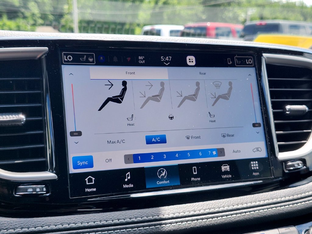 New 2027 Chrysler Pacifica Select AWD/4WD image 24