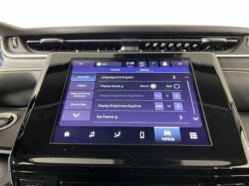 Used 2023 Jeep Grand Cherokee Laredo AWD/4WD image 30