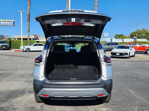 Used 2023 Nissan Rogue SV FWD image 13