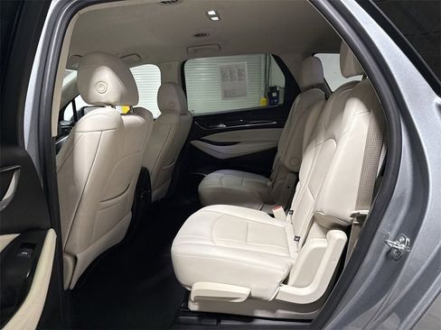 Used 2023 Buick Enclave Essence image 22