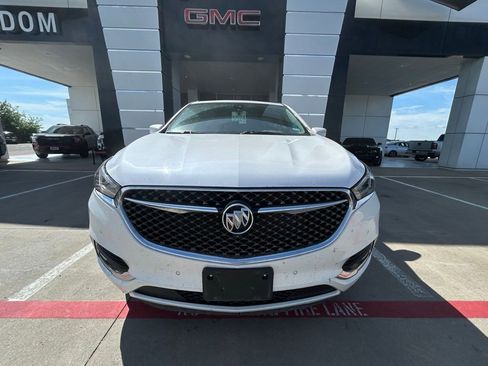 Used 2021 Buick Enclave Avenir w/ Avenir Technology Package FWD image 5