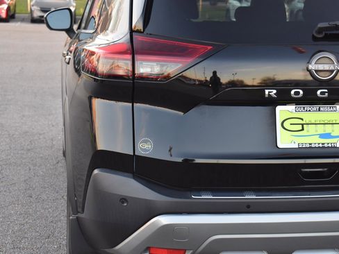 Certified 2023 Nissan Rogue SL w/ SL Premium Package image 6