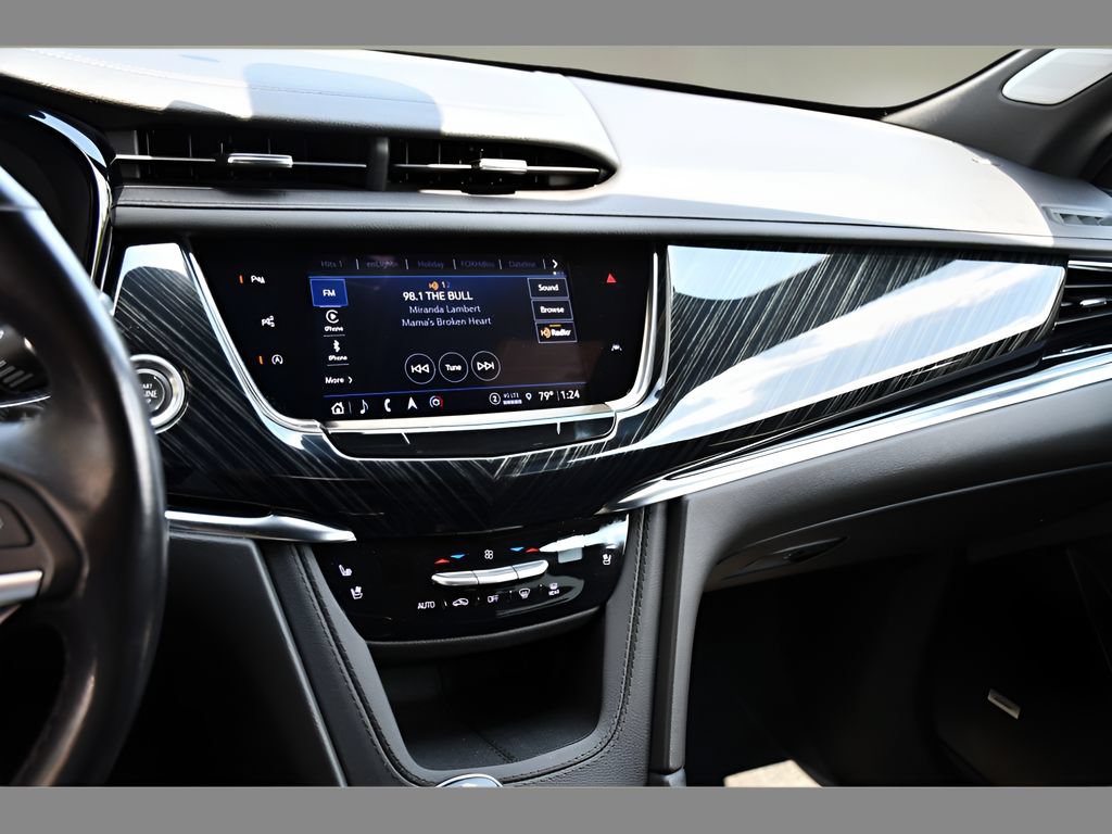 Used 2023 Cadillac XT6 Premium Luxury w/ Technology Package AWD/4WD image 20