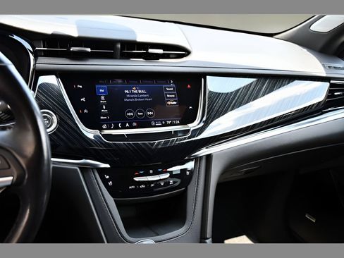 Used 2023 Cadillac XT6 Premium Luxury w/ Technology Package AWD/4WD image 20
