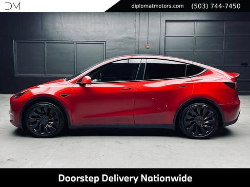 Used 2022 Tesla Model Y Performance AWD/4WD image 3