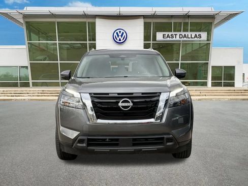 Used 2024 Nissan Pathfinder SV AWD/4WD image 6