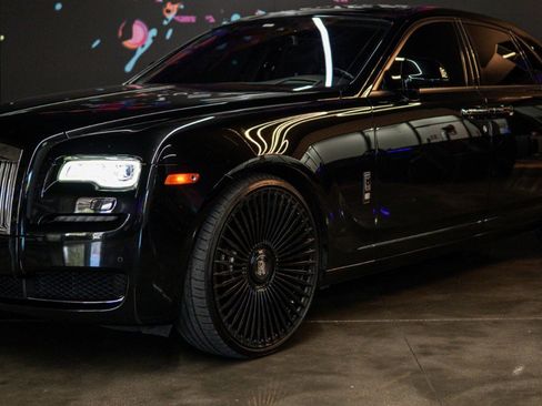 Used 2015 Rolls-Royce Ghost RWD image 2