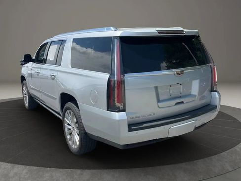 Used 2016 Cadillac Escalade ESV Premium AWD/4WD image 7