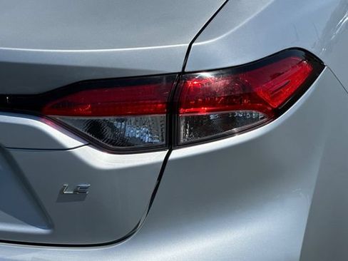 Certified 2024 Toyota Corolla LE FWD image 30
