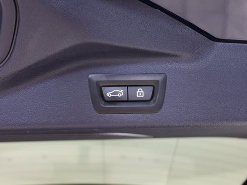 Used 2021 BMW ALPINA XB7 image 52