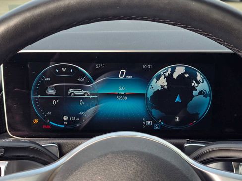 Used 2020 Mercedes-Benz GLB 250 4MATIC image 25