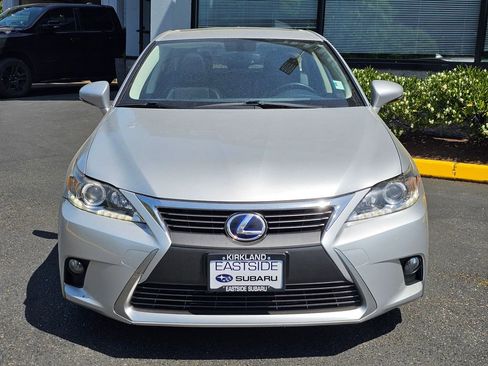 Used 2015 Lexus CT 200h FWD image 2