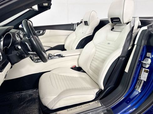 Used 2017 Mercedes-Benz SL 550 image 26
