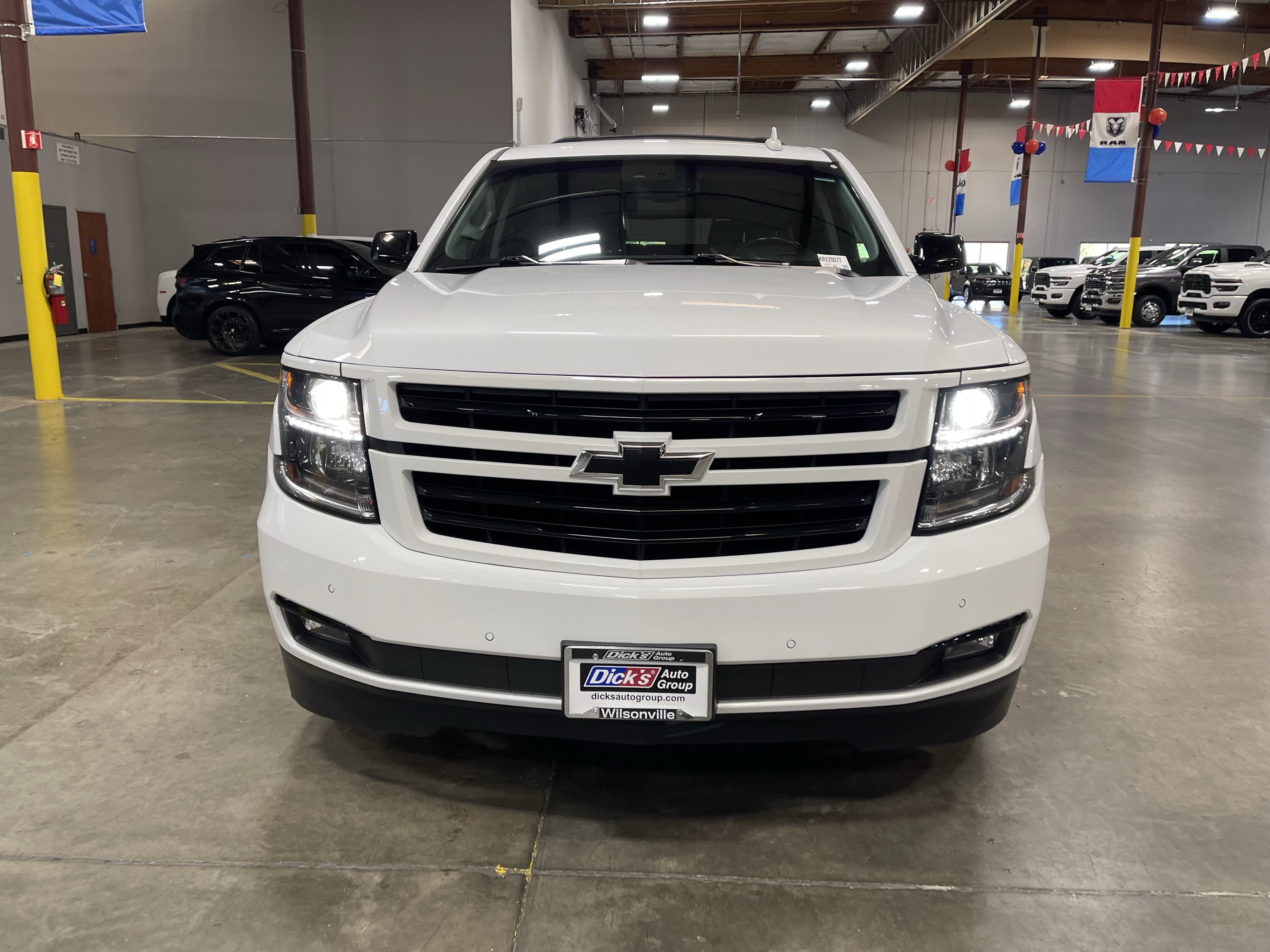 Used 2019 Chevrolet Suburban Premier AWD/4WD image 8