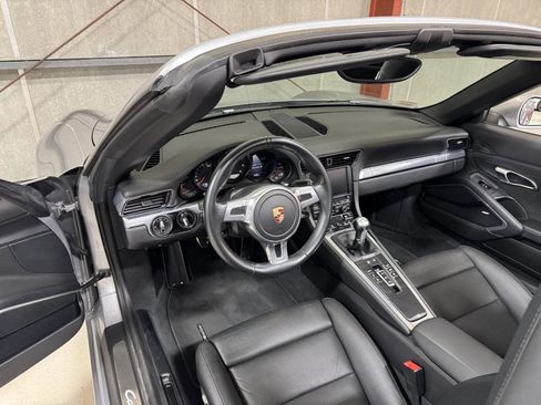 Used 2014 Porsche 911 Carrera S image 20