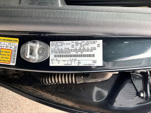 Used 2022 Ford Escape SE w/ SE Sport Appearance Package AWD/4WD image 31