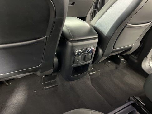 Used 2020 Ford Explorer XLT RWD image 39