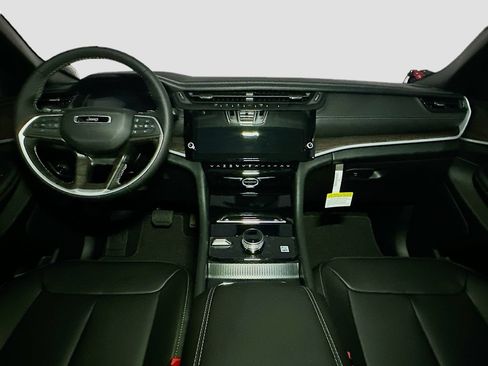 New 2026 Jeep Grand Cherokee Limited w/ Limited Altitude Package AWD/4WD image 8