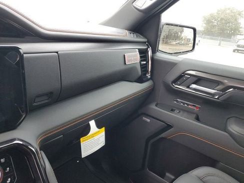 New 2026 GMC Sierra 1500 AT4 w/ AT4 Premium Package AWD/4WD image 27