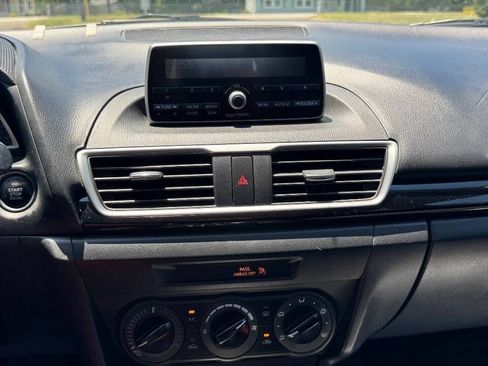 Used 2014 MAZDA MAZDA3 i Sport FWD image 17
