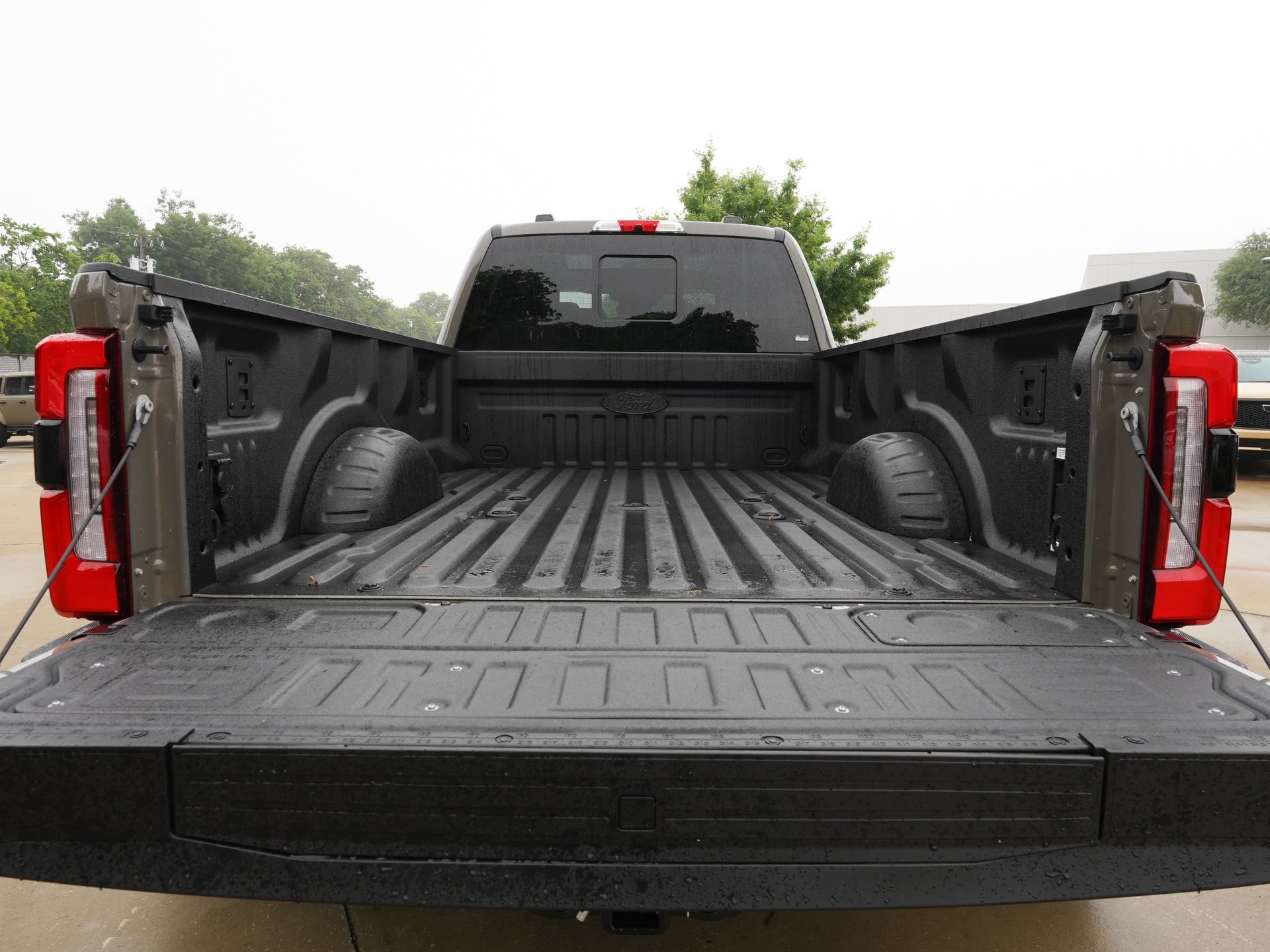 Used 2026 Ford F450 Platinum w/ Platinum Plus Package AWD/4WD image 4
