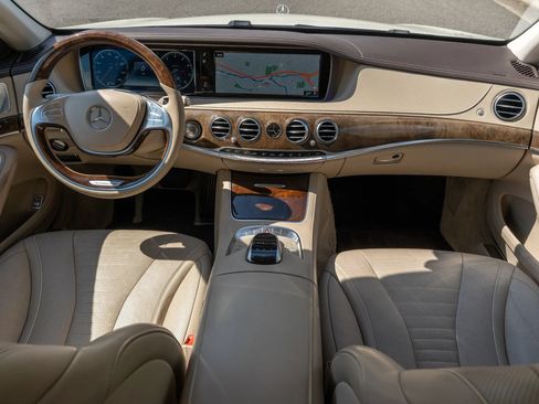 Used 2017 Mercedes-Benz S 550 4MATIC Sedan image 19