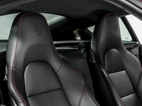 Used 2025 Porsche 718 Cayman GTS image 31