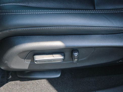 Certified 2025 Honda HR-V EX-L image 22