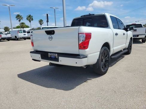 Used 2024 Nissan Titan SV w/ SV Convenience Package RWD image 6