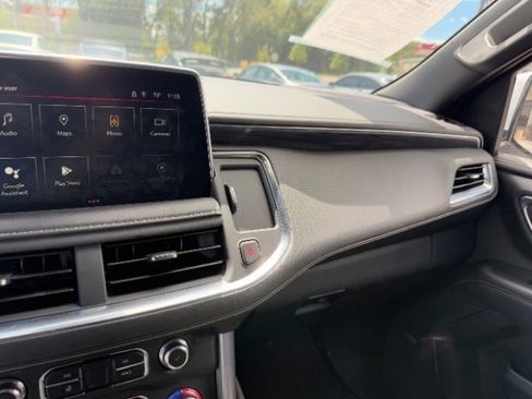 Used 2023 GMC Yukon XL SLT image 60