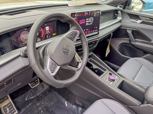 New 2026 Volkswagen Tiguan SE R-Line image 12