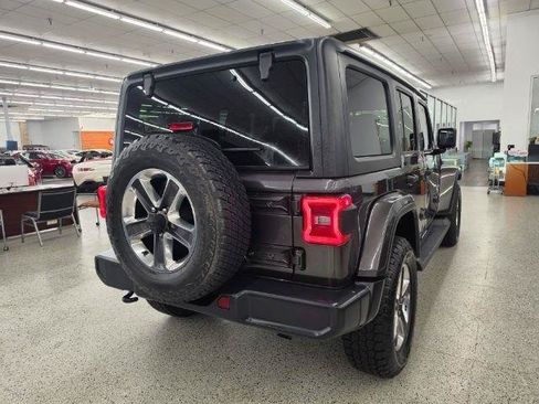 Used 2019 Jeep Wrangler Unlimited Sahara AWD/4WD image 5
