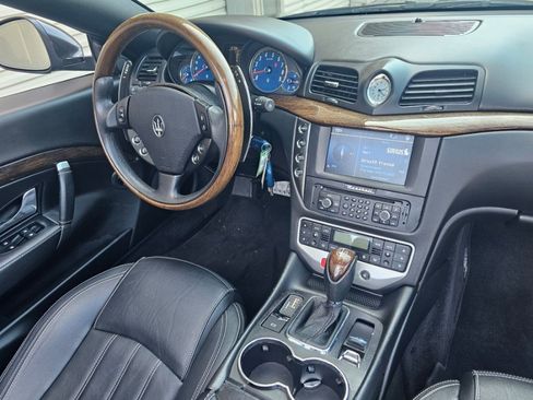 Used 2011 Maserati GranTurismo Convertible RWD image 11