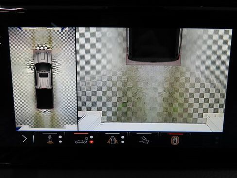 Used 2025 GMC Sierra 2500 Denali w/ Technology Package image 17