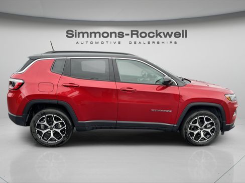 Used 2025 Jeep Compass Limited AWD/4WD image 6