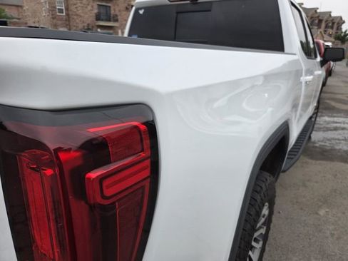 Used 2021 GMC Sierra 1500 AT4 w/ AT4 Premium Package AWD/4WD image 8