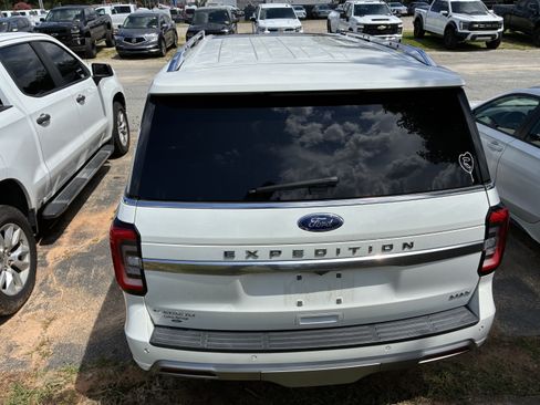Used 2023 Ford Expedition Max Platinum AWD/4WD image 7