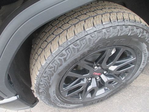 Certified 2024 GMC Sierra 1500 Elevation image 12