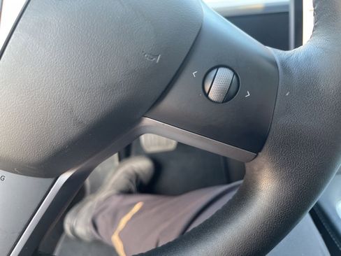 Used 2021 Tesla Model 3 Long Range image 15