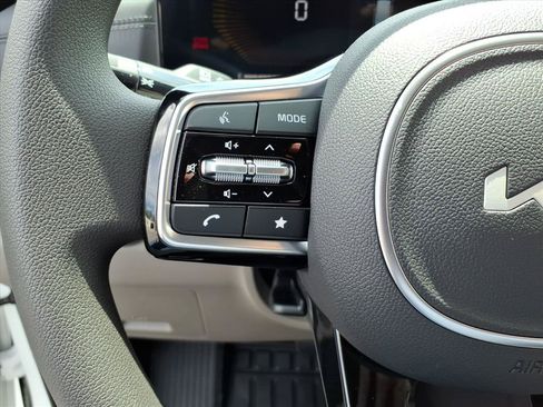 New 2026 Kia Carnival LX FWD image 20