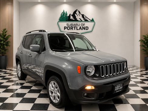 Used 2018 Jeep Renegade Latitude AWD/4WD image 2