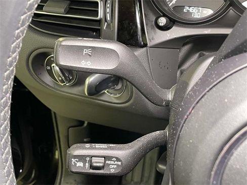 Used 2024 Porsche Macan image 44