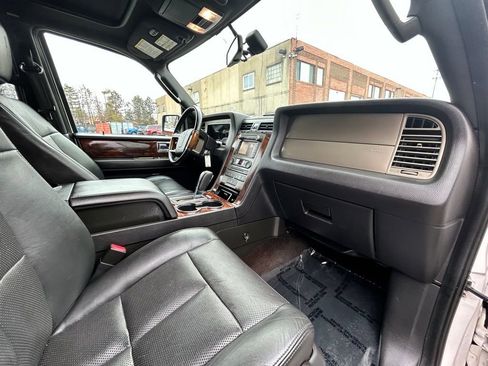 Used 2013 Lincoln Navigator 4WD w/ HD Trailer Tow Pkg image 11