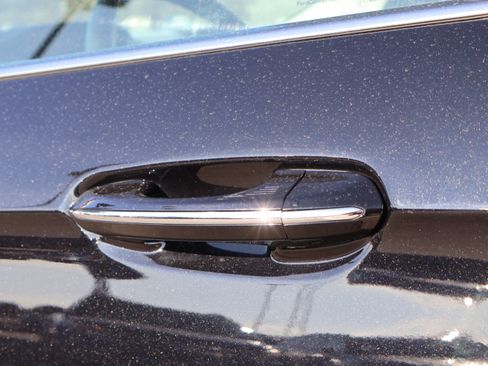 Used 2024 Ford Edge Titanium image 22