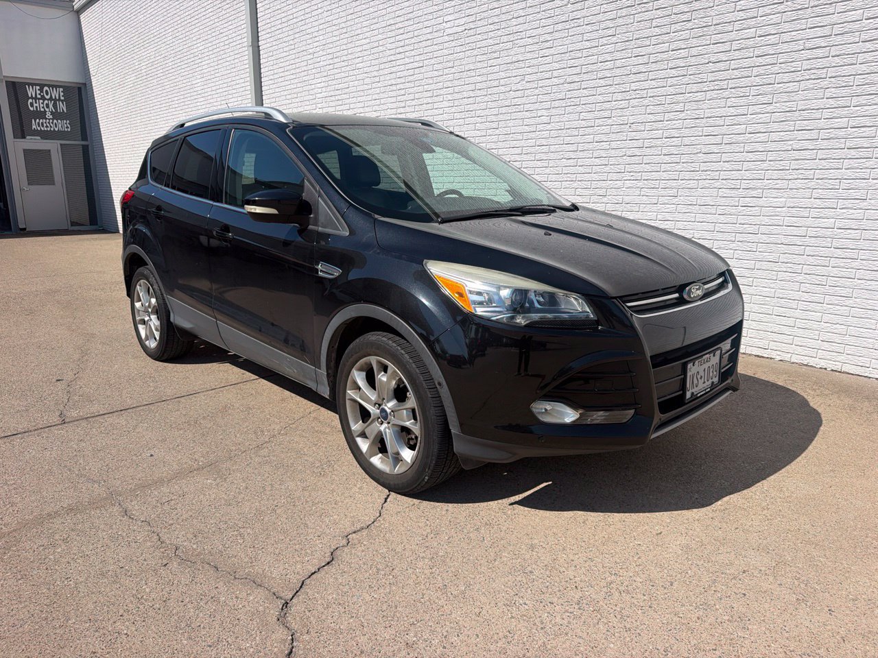 Used 2014 Ford Escape Titanium w/ Equipment Group 401A FWD image 1