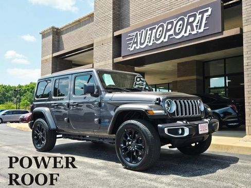 Used 2025 Jeep Wrangler Unlimited Sahara w/ Safety Group AWD/4WD image 1